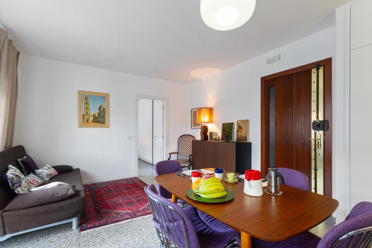 Inner Apartment *